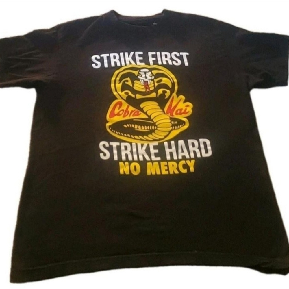 Cobra Kai Black Graphic Short Sleeve Tee Mens Size Small